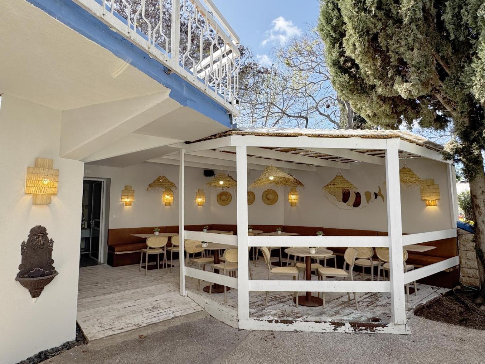 Travel Hotel Gesher Haziv ภายนอก รูปภาพ